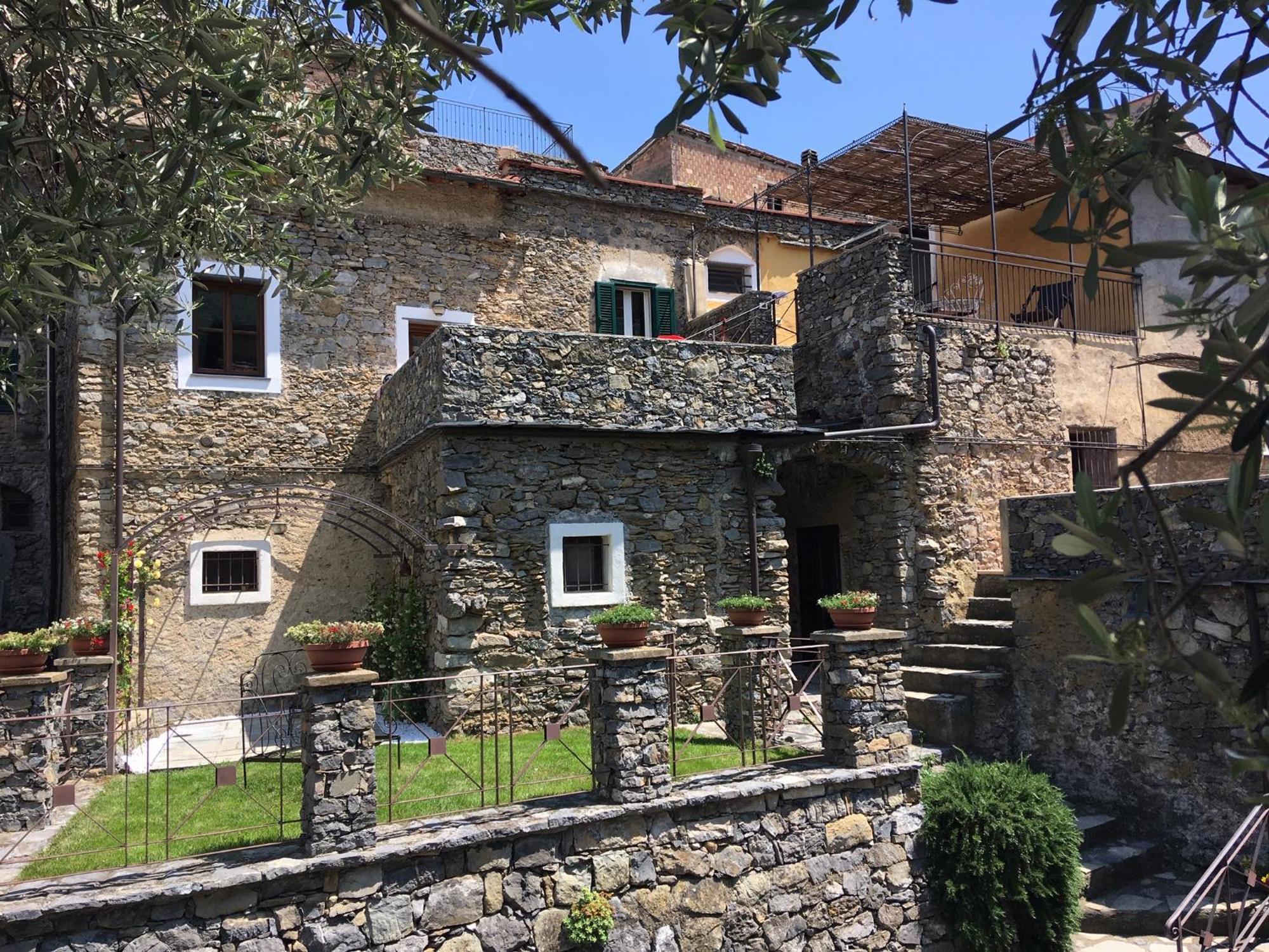 Bed and Breakfast La Casa Dei Nonni Castelbianco Colletta Exterior foto