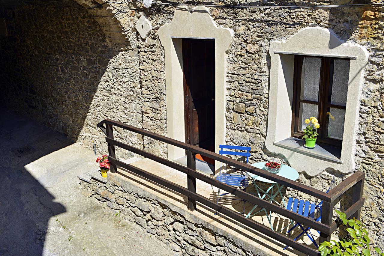 Bed and Breakfast La Casa Dei Nonni Castelbianco Colletta Exterior foto